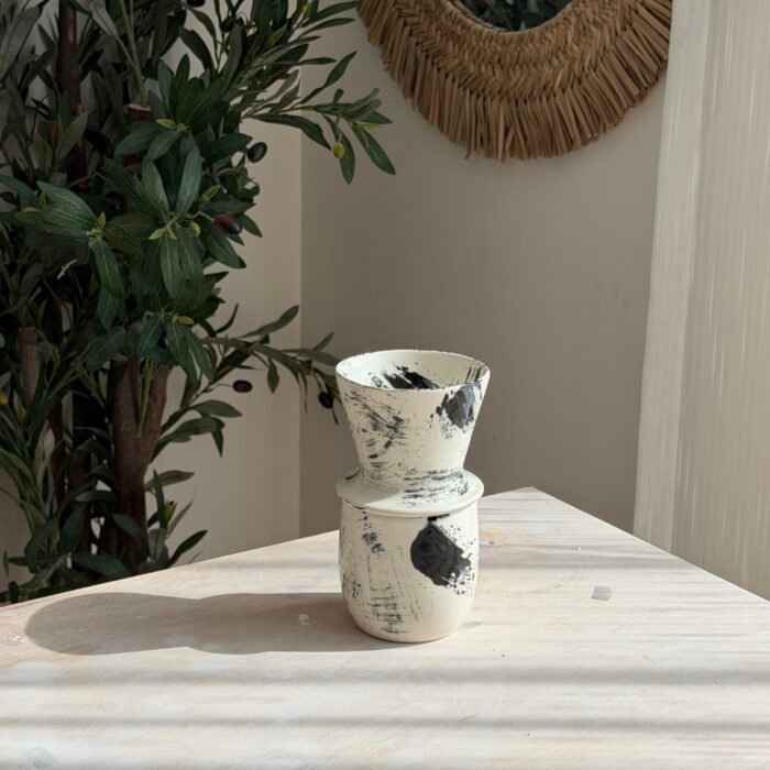 ⁦طقم V60 خطوط سوداء⁩ - الصورة ⁦1⁩