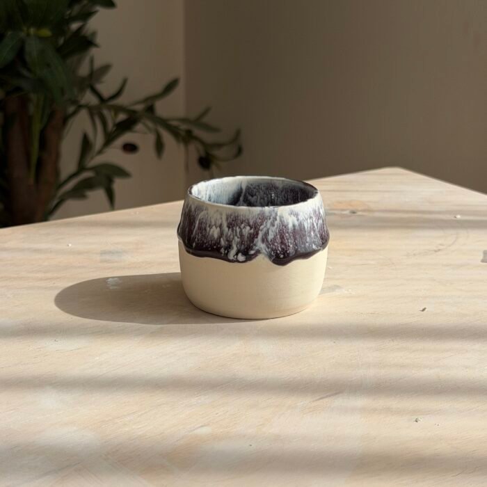 ⁦فنجان بنفسجي⁩ - الصورة ⁦1⁩