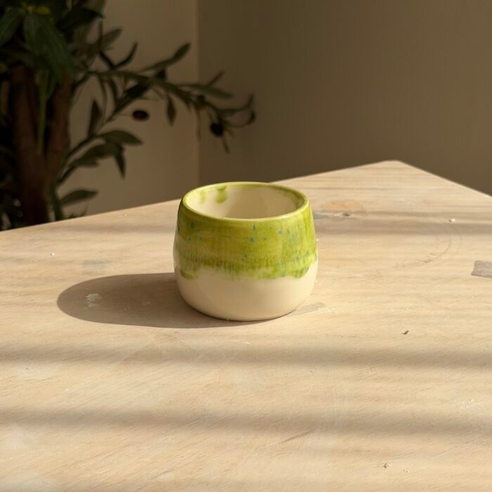 ⁦فنجان اخضر⁩ - الصورة ⁦1⁩