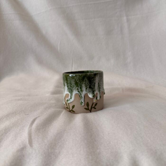 ⁦كوب جليز اخضر مع أوراق⁩ - الصورة ⁦1⁩