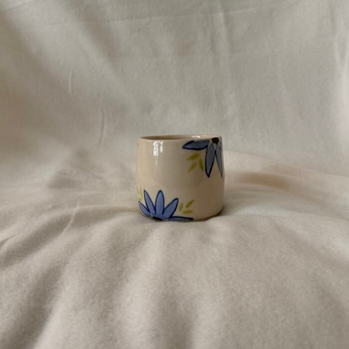 ⁦كوب ورد ازرق⁩ - الصورة ⁦1⁩